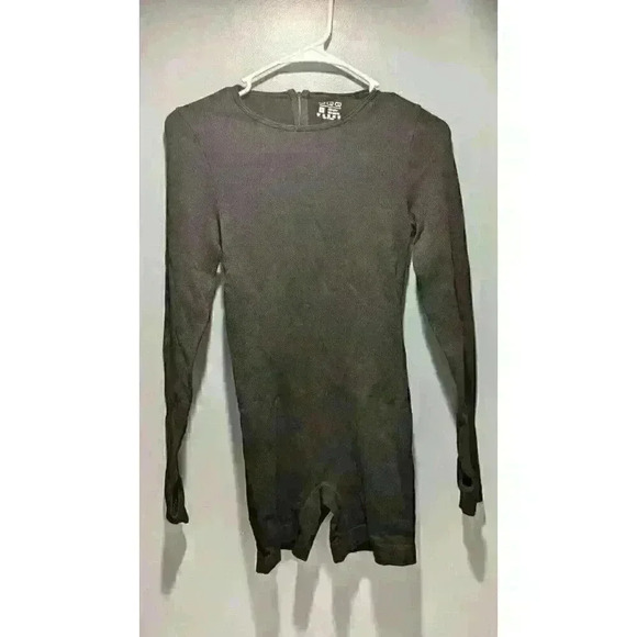 Oqq Ribbed Long Sleeve Crew Neck Rompers Medium - Picture 1 of 3